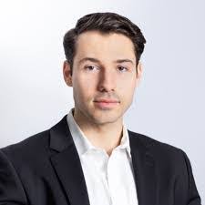 Nathaniel Devine's Instagram, Twitter & Facebook