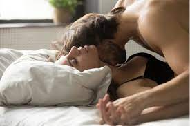 Stumpen im bett mit paula. Knutsch Was Sein Kuss Stil Uber Ihn Aussagt Brigitte De