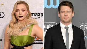 Directed by john lee hancock, the highwaymen stars kevin costner and woody harrelson as former texas. Chloe Grace Moretz Jack O Connell Starring In Bonnie And Clyde Movie Variety