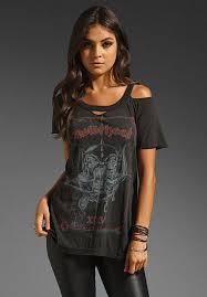 The techniques fall into about three broad categories modern styles to trim a tee. Pin On T Shirts