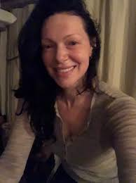 My kid's been sick for a few days & I've been trying to stay healthy for  us. Every parent knows, a sick kid means LONG nights, so we're all feeling  pretty rundown.