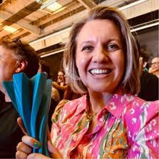 🙋🏼‍♀️I used to be a buyer, attending swanky events all over the world,  collecting freebies, and not really appreciating the amount of organisation  and hours of work that go into these events. |