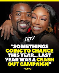 🙏🏽 Ray J looked back