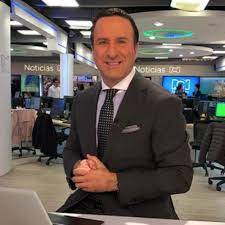 Casi no llego a los 50” Felipe Arias habló de la enfermedad que lo tuvo al  borde de la muerte - Semana