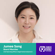 🙋🏻‍♀️ 🎉 SO excited for the @gyopo.us 7𝓽𝓱 𝓐𝓷𝓷𝓾𝓪𝓵 𝓒𝓱𝓾𝓼𝓮𝓸𝓴  𝓑𝓮𝓷𝓮𝓯𝓲𝓽, celebrating the Korean diaspora through art, culture, and  community. At this year's benefit, GYOPO will honor award-winning actor and  producer Steven