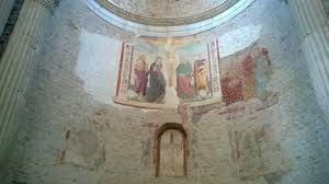 Sepolture principesche dalla necropoli di piazza d'armi. Facciata Principale Bild Von Basilica Di San Salvatore Spoleto Tripadvisor