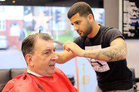 Hit the tweet button at the top ↑ 2. Sun Man Visits Footie Stars Barber To Score Himself A Premier League Haircut