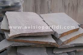 El primer lastre se refiere a piedra de mala calidad. Porphyr Polygonalplatten Und Gehwegplatten Aus Porphyr