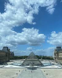 Le plus grand dancefloor du monde. Classement Instagram Des 20 Plus Grands Musees Au Monde Broken Linka