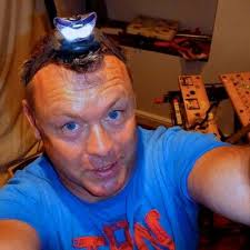 Simon Poulter (@sirsimonpoulter)