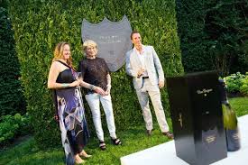 Original palette cards from the martha stewart signature color collection from sherwin williams. Martha Stewart And Dom Perignon Are A Match Made In The Hamptons The New York Times