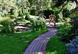 25 Yard Landscaping Ideas Curvy Garden Path Designs To Feng Shui Homes Garden Landscape Design Walkway Landscaping Yard Landscaping