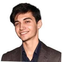 Sarah Fabro's Instagram, Twitter & Facebook