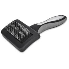 The combination helps both unclog pores and exfoliate oily spots without irritating areas that might be drier or more sensitive. Well Good Black Cushion Slicker Cat Brush Petco