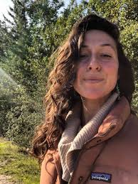 Hey peeps I just relocated back to Santa Cruz and would love to make  friends and build community. I love the beach, volleyball, adventures, art,  making a difference, traveling. I'm a somatic