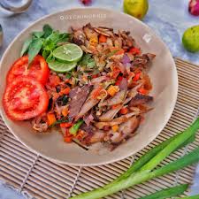 Alhamdulillah udah nyimpen resep ini, pada saat arisan di grup semangcook, hanya saja waktu itu ga bisa masak krn lagi banyak kerjaan di kantor bikin cumi hitam pedas pakai resep dari mb @dina_khansa24 resep asli : 10 Resep Masakan Pedas Yang Praktis Untuk Berbuka