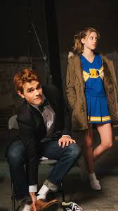 Betty ist eine schülerin der rivedale high. Riverdale