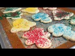 Love paula deen, she is sooo cheery and funny! Christmas Spritz Cookies Youtube