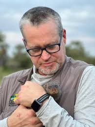 The green means Blythe Darby is breathing