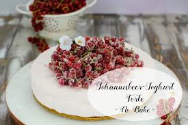 Butter, joghurt und zitronenschale darunterrühren. Johannisbeer Joghurt Torte No Bake Marion S Kaffeeklatsch