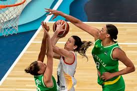 Additionally, liz cambage's ejection had a slight competitive attitude on the outcome of the match. Liz Cambage Is A Secret That Can T Stay In Las Vegas The New York Times