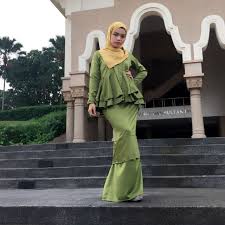 Bunların yaklaşık 1% kadarı bayan bluzları ve üstleri, 1% büyük beden gömlek ve bluzlar. Stail Peplum Terbaru 2018 Mybaju Blog