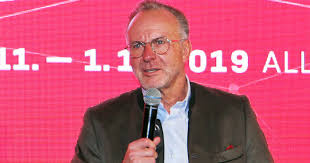 Rummenigge testete die edera mask, steig dann doch wieder auf ein denn die maske wurde speziell für gehörlose entwickelt, damit sie eben die mimik und den. Rummenigge Wenn Esport Beim Fc Bayern Dann Pes 2020 Gameswirtschaft De