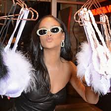 Create beautiful gift cards in a snap. Rihanna S Savage X Fenty Lingerie Line Has A 50 Membership Fee Vox