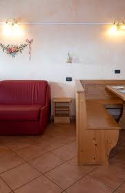 Appartamenti bellissimi, moderni e accoglienti, puliti e spaziosi, c'è praticamente tutto e si trovano nel centro della. Trilocali La Grolla Appartamenti Livigno