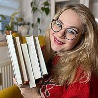 Kim Brubaker's Instagram, Twitter & Facebook