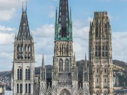 Les cathédrales, témoins d'une grande et riche histoire, fédèrent les hommes dans la fascination, quelles que soient leurs convictions religieuses. Top 10 Des Plus Belles Cathedrales De France