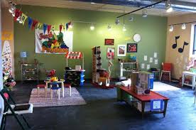 The kids room is currently open fridays from 10:00am—4:00pm and saturdays and sundays from 10:00am—4:00pm. Discovery House Get The Kids Out Of The House Get Into Discovery House Loyacity