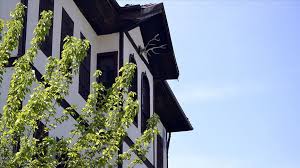 İstanbul'da evlerin en güzel özelliklere sahip olmasından dolayı i̇stanbul marmara bölgesi'nin başkentidir. Turkiye Nin Eski Evleri Dogu Da Tas Bati Da Ahsap Son Dakika Ekonomi Haberleri