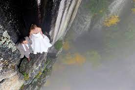 Sprawling in 25 acres of stunning protected woodsy area, this wedding venue in new jersey is loved by our philadelphia wedding photographers because of the wide range of photo opportunities available. At The Precipice Jay Philbrick S Cliffside Wedding Portraits Professional Photographers Of America
