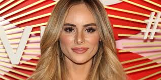 Bachelor' Star Amanda Stanton Just Posted A Video Saying Topless Photos  Were Stolen From Her In The Scariest Way