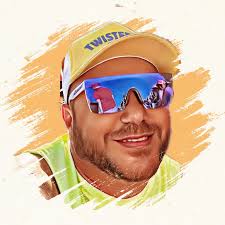 A few from Thursday night's birthday celebration for Cindy Smith's fav, Steve  Pickett, from one of our favs, DJ Swerve