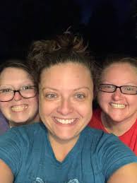 Making cup orders + having fun = the perfect combo! Come join the fun!