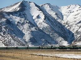 Railways Plans Aircraft Like Pressurised Coaches For World S Highest Railway Track In Leh Mount Everest Everest Qinghai