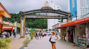The rich nature of this area will conquer sabah is a traditional village and modern city, wild jungle and beautiful resort area. Malaysia Borneo Sabah Magical Islands Close To The Capital Of Kota Kinabalu En Infoglobe Cz