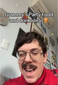Did someone say Grammy NOMS 😋 🍔 #grammys