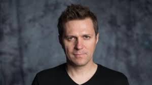 Cu internetul în buzunar, avem senzația că lumea e într-un anume fel. De  fapt, tot ce vedem e delimitat de bula noastră. Interviu cu Dan Byron