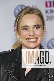 Annie HOFFMANN, Moderatorin, Portraet, Porträt, Portrait, angeschnittenes  Einzelbild, Einzelmotiv