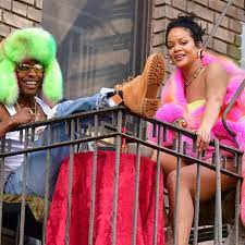 The lyrics were provocative and tantalizing, and the pair truly seemed to be able to work alongside one another in the studio with ease and professionalism. D3ki4g Vh7eotm