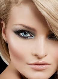 Tips For The Perfect Red Carpet Smoky Eyes Makeup Tips For Blue Eyes Blue Eye Makeup Smokey Eye Makeup