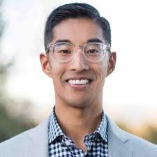 Neal Bloom's Instagram, Twitter & Facebook