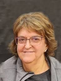 Deanna Brost's Instagram, Twitter & Facebook