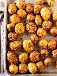 Wash potatoes and dry them thoroughly with a paper towel. Roasted Baby Potatoes With Rosemary And Garlic Bake Eat Repeat