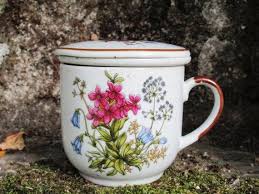 Tasse A The Avec Filtre Annee 70 Tisaniere Vintage Etsy Glassware Vintage Mugs