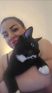 Lisa Lubert's Instagram, Twitter & Facebook