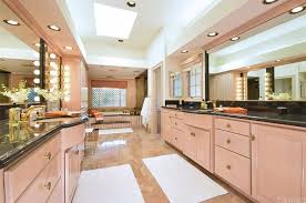 1780 6th Ave Redlands Ca 92374 Zillow Zillow Kitchen Cabinets Redlands